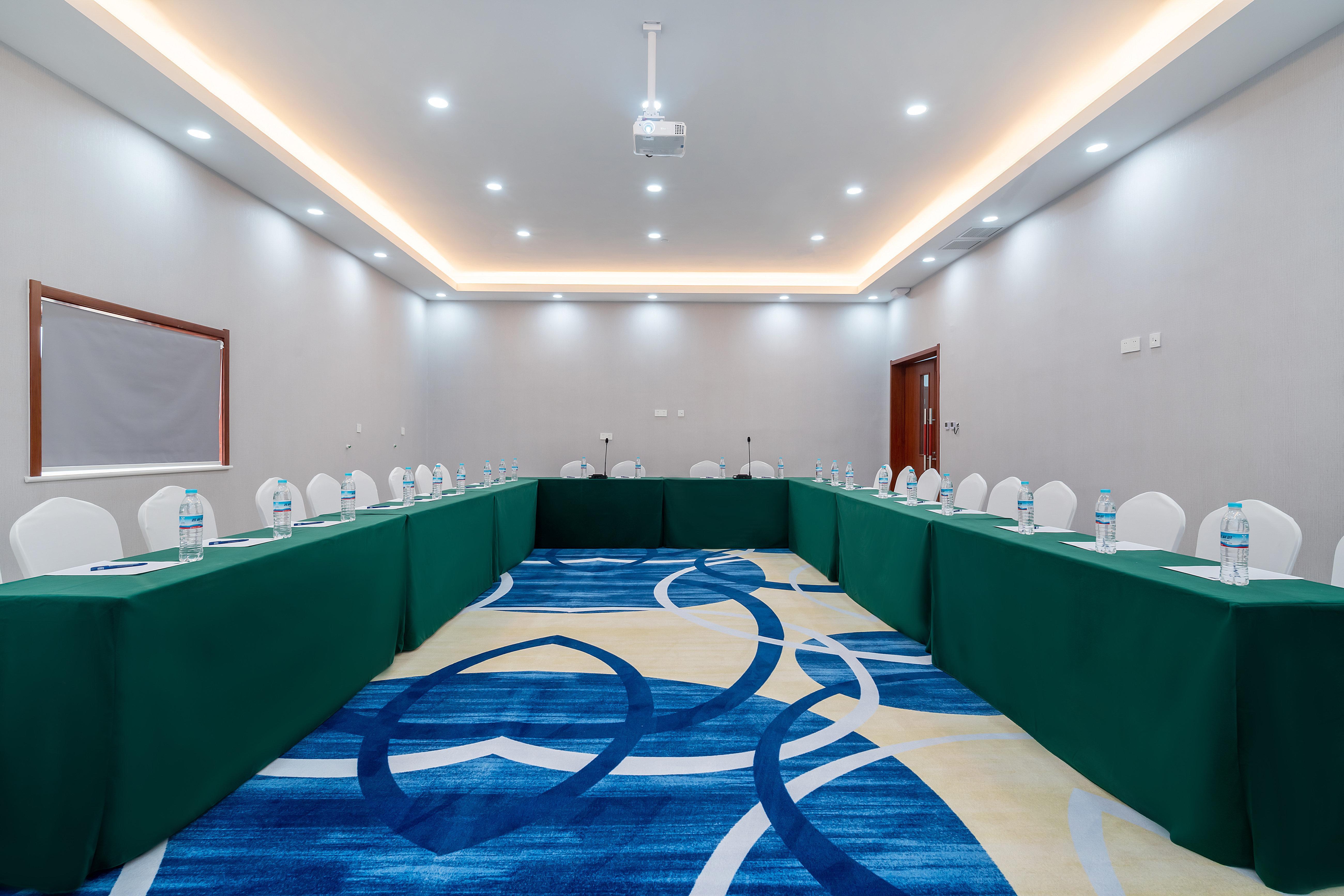 Holiday Inn Express Jinan Jingshi Road, An Ihg Hotel Exterior photo
